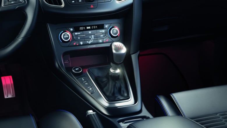 Ford Focus ST - Manuális váltó