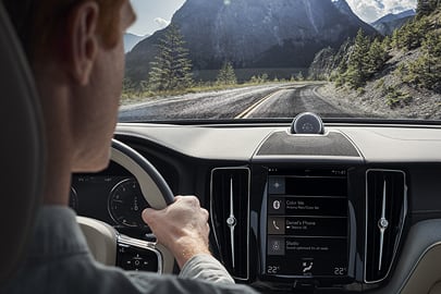 Volvo V90 - Elektromos szervó