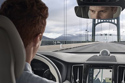 Volvo XC90 - HUD